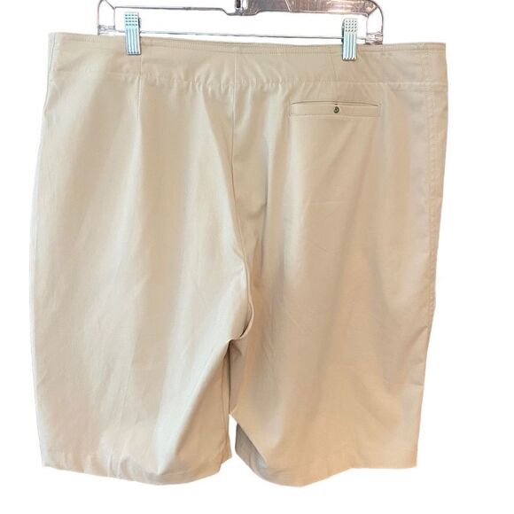 Tail Tech Sz 18 Khaki Golf Tennis Athleisure Athletic Bermuda Shorts - Picture 2 of 7